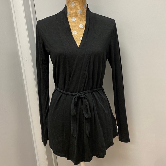 The North Face Women’s Lightweight Long Sleeve Belted Wrap - Picture 1 of 6